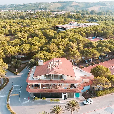 Πάρκο διακοπών Salinello Village *