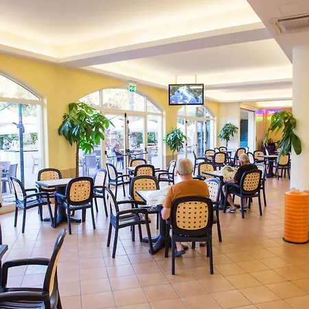 Kompleks wypoczynkowy Salinello Village 4*